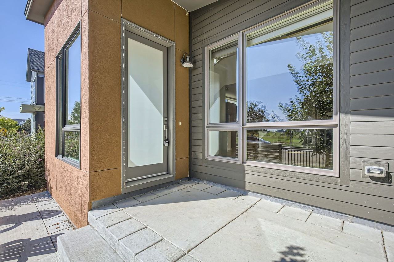 2111 Hecla Dr - Photo 3 of 27