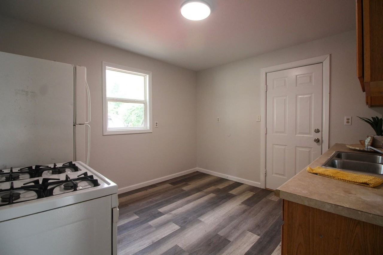 1321 S Houston Ave - Photo 5 of 13