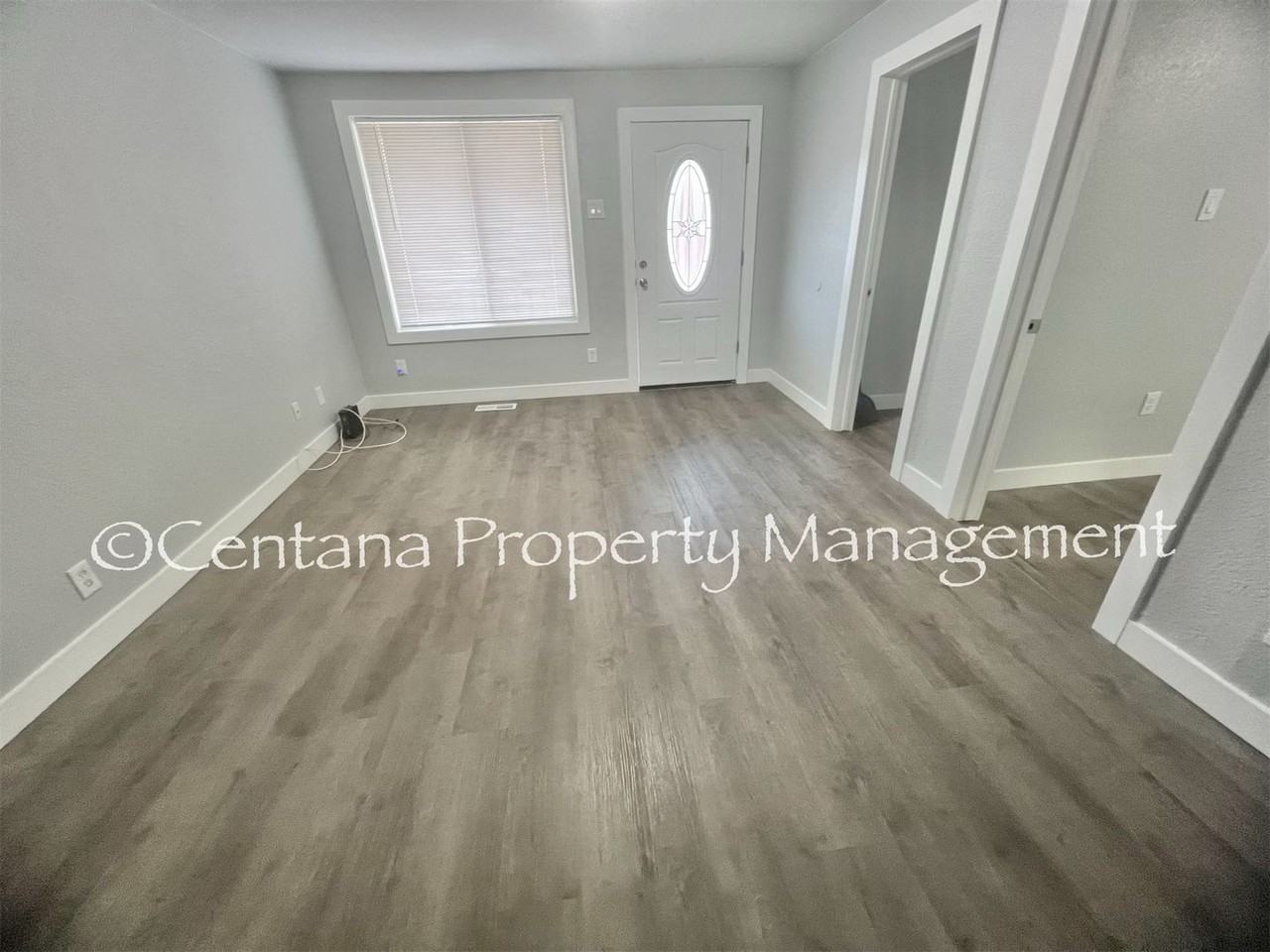 1322 E 2nd St - Photo 5 of 20