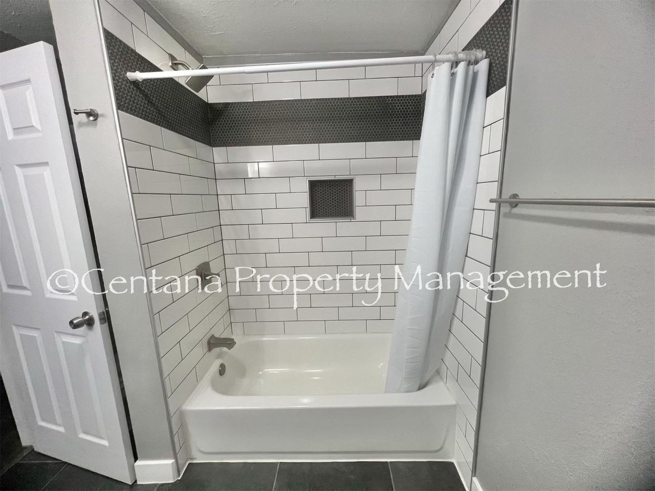 1322 E 2nd St - Photo 7 of 20