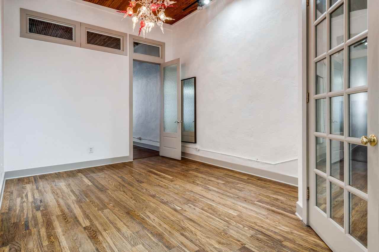 117 N Elm St Ste A - Photo 3 of 12