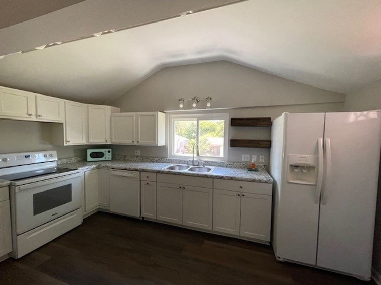 6100 Adelia Dr - Photo 2 of 9