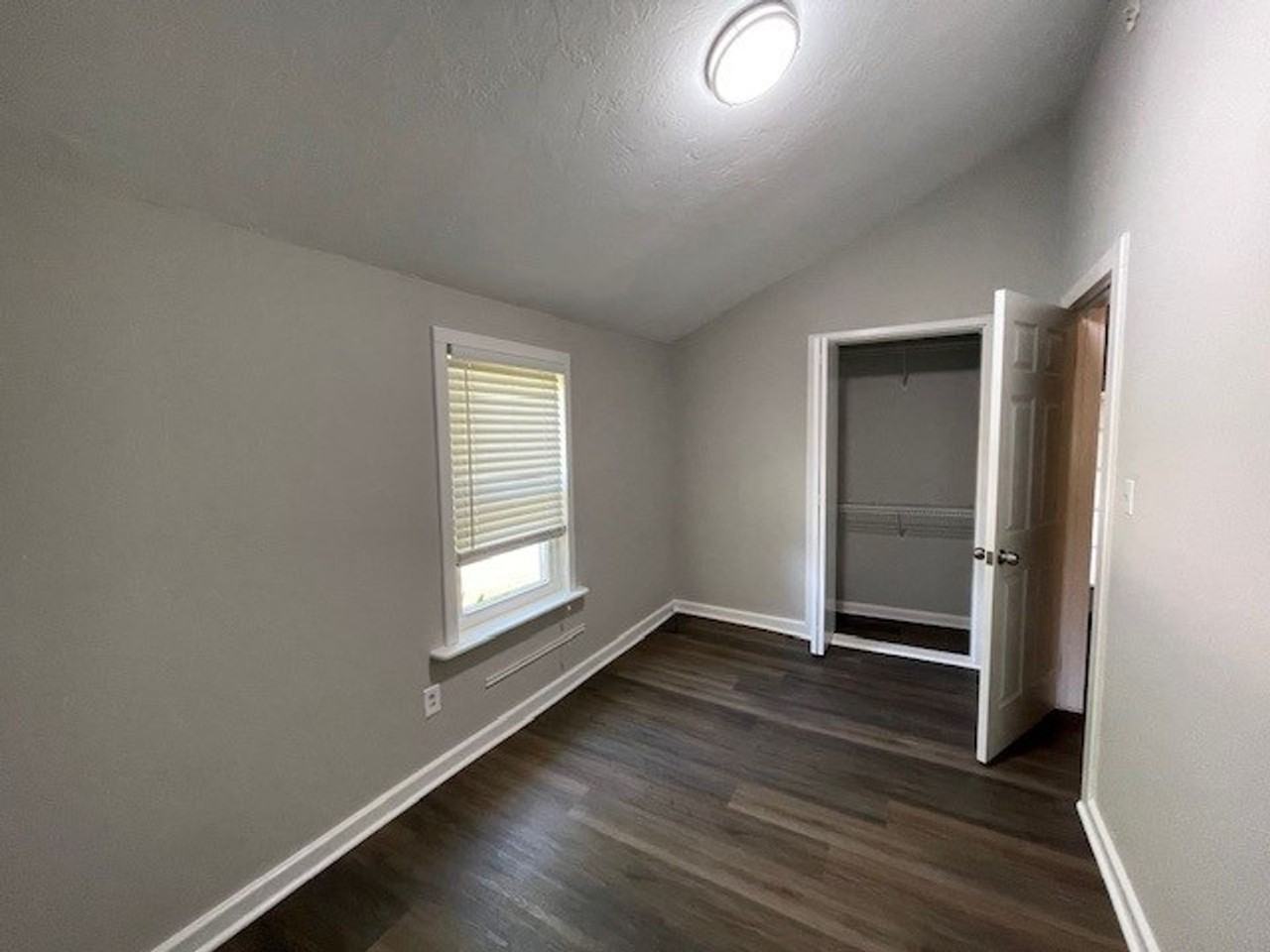 6100 Adelia Dr - Photo 7 of 9