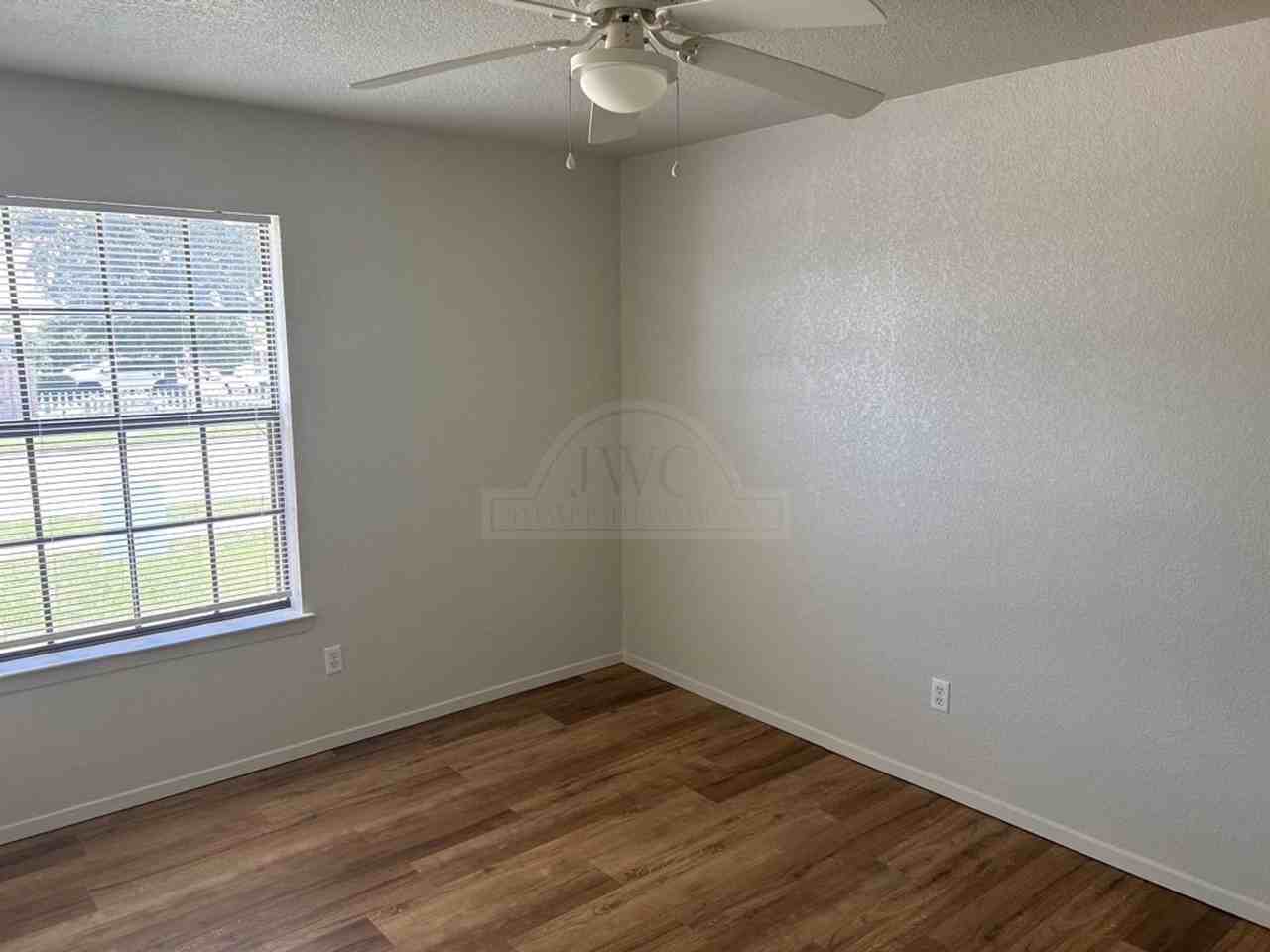 621 Deloris Dr - Photo 6 of 15