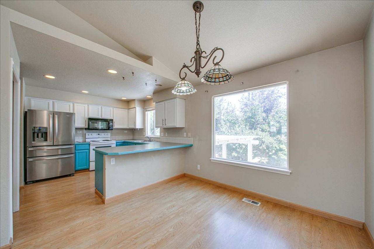 1802 N Heath Ave - Photo 7 of 37