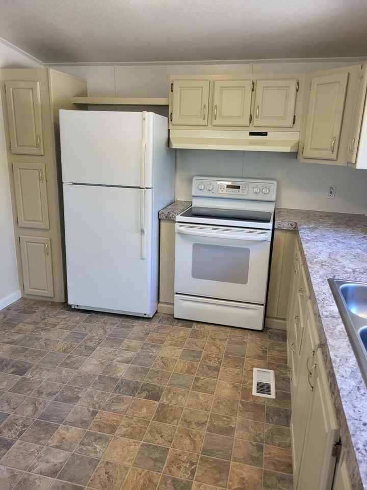 3660 N River Rd - Photo 2 of 4