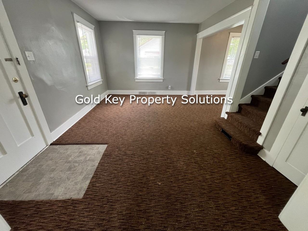 311 W Packard Ave - Photo 2 of 8