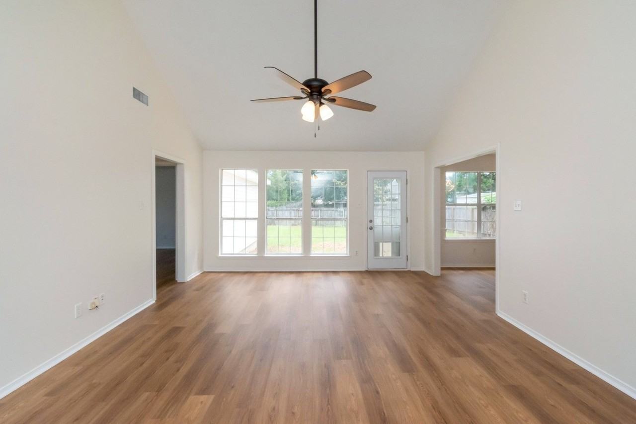 8045 Woodland Way - Photo 3 of 26