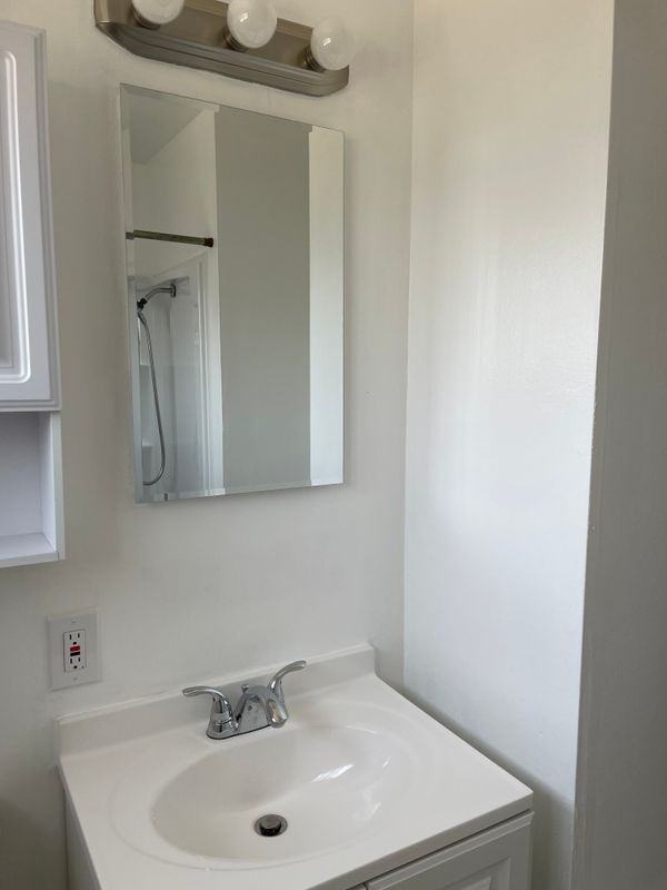 919 Joann St - Photo 6 of 8