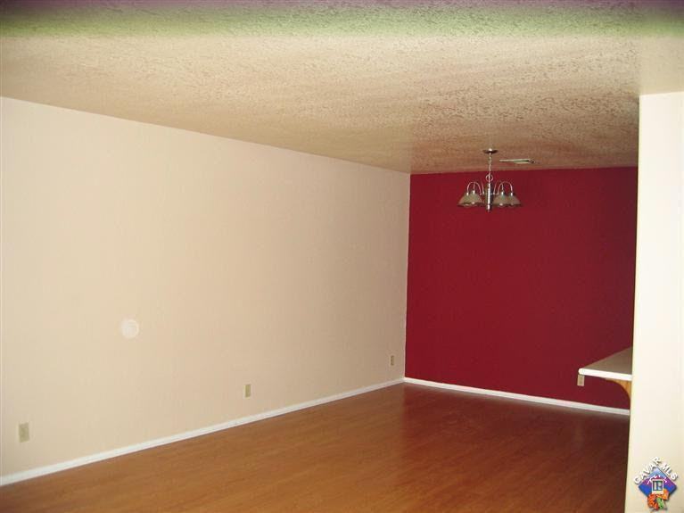 212 E Lancaster Blvd #D - Photo 3 of 9