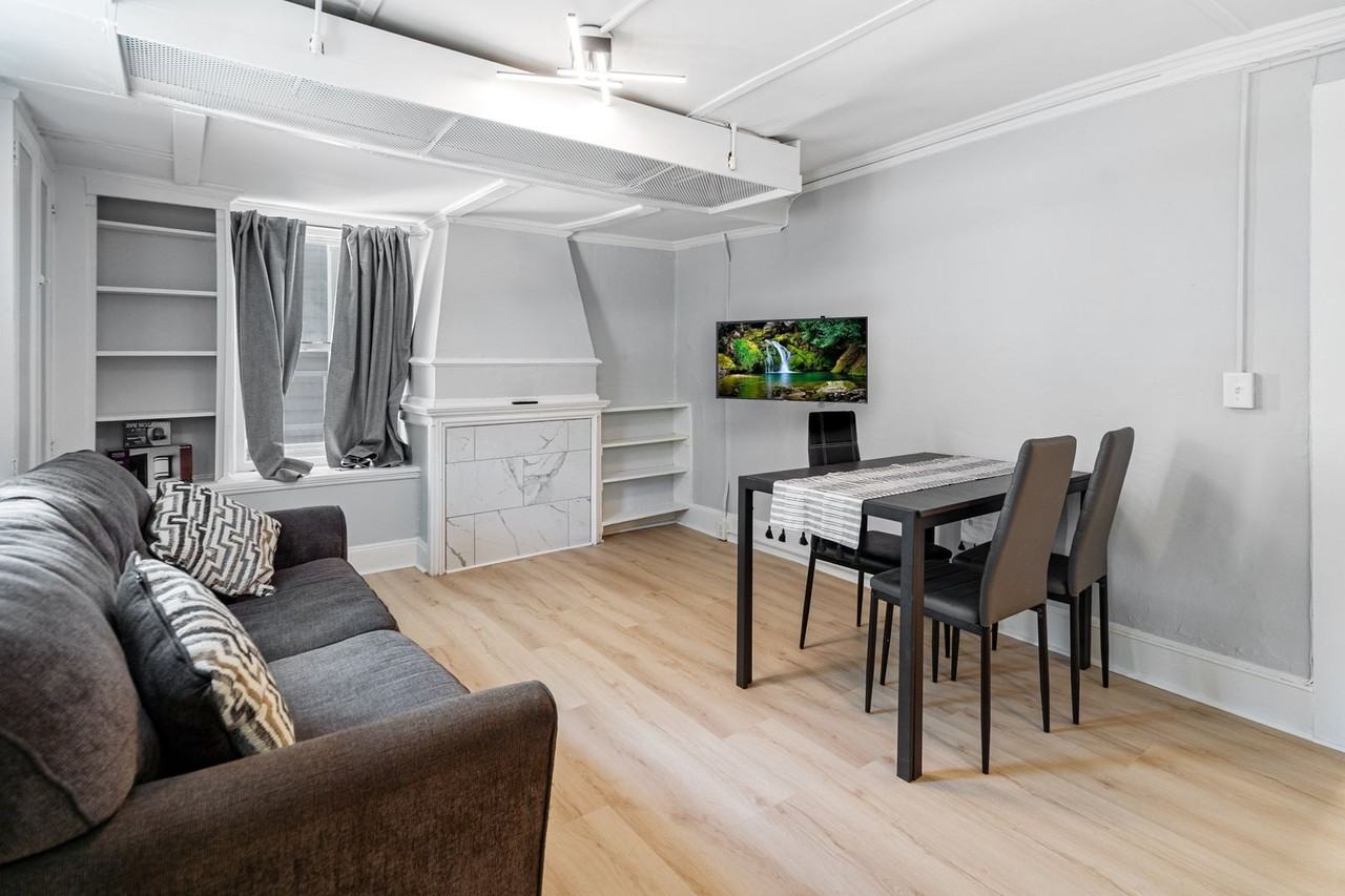 202 Stewart Ave - Photo 4 of 20