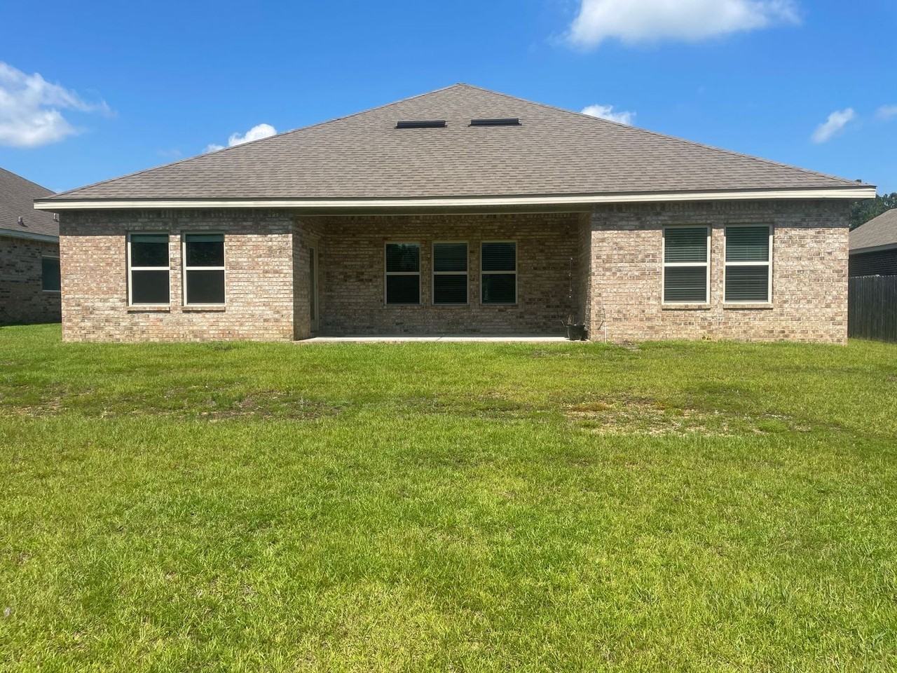 14384 N Swan Rd - Photo 2 of 20