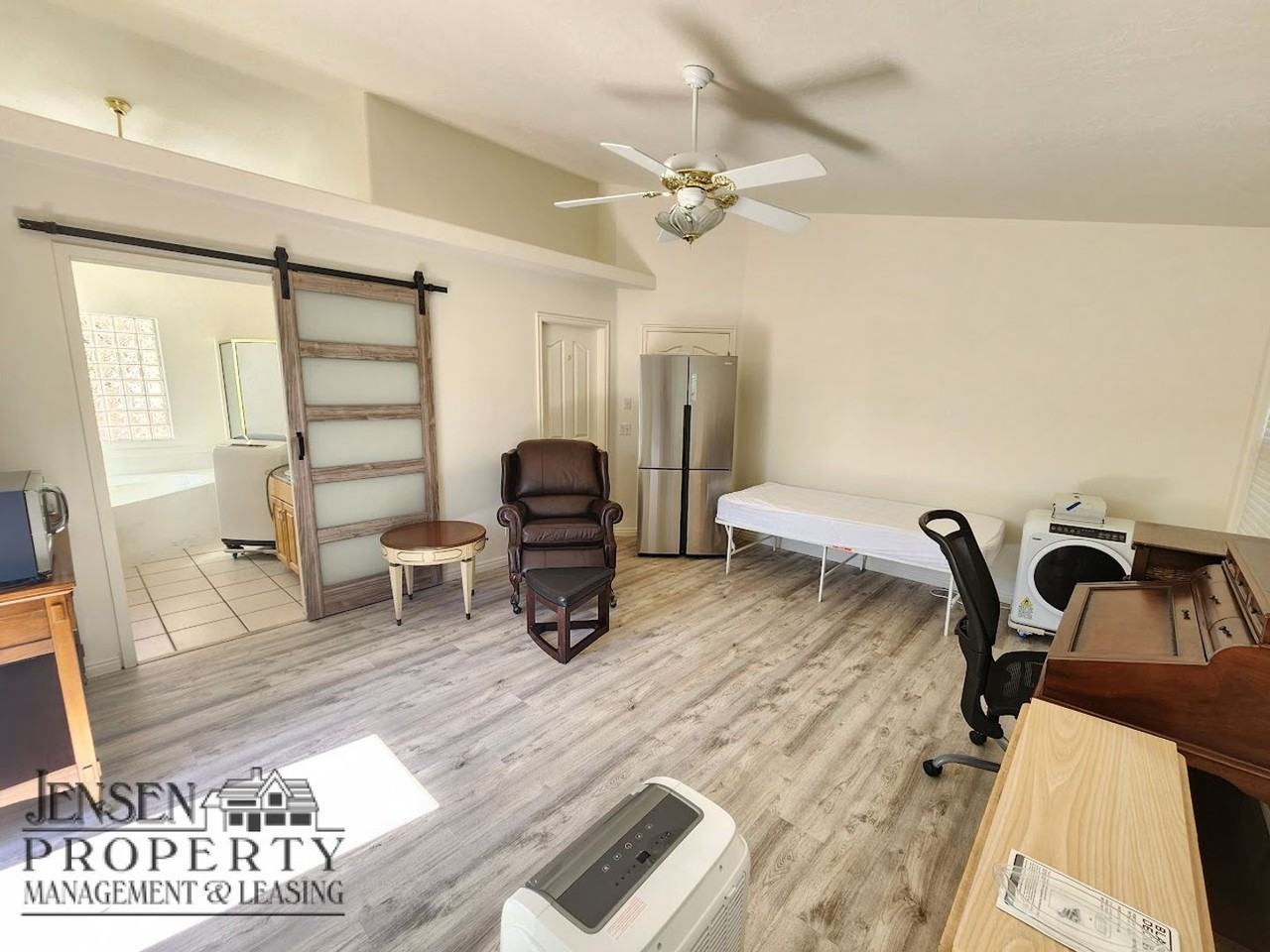 137 E 755 S - Photo 7 of 40