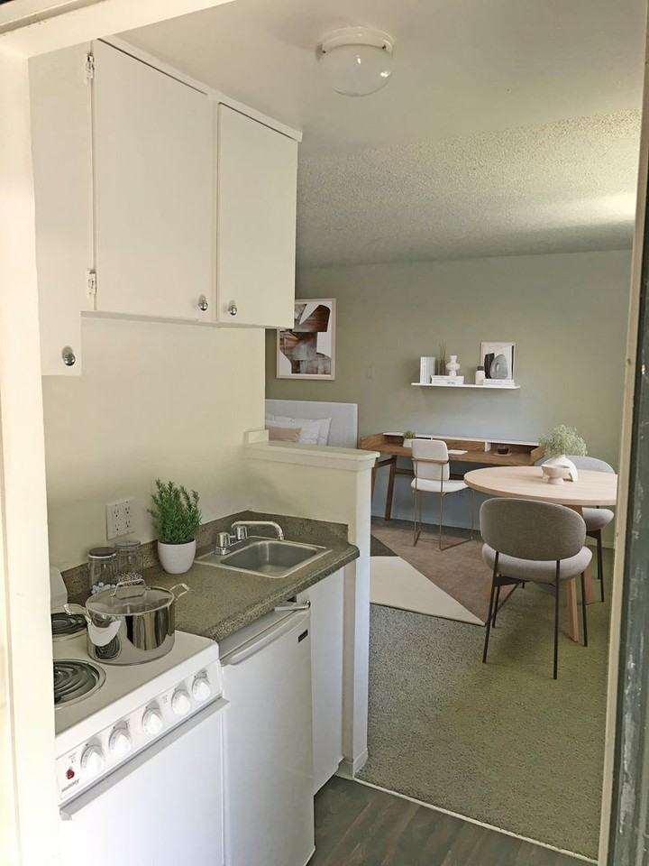 La Fountaine - Photo 2 of 8