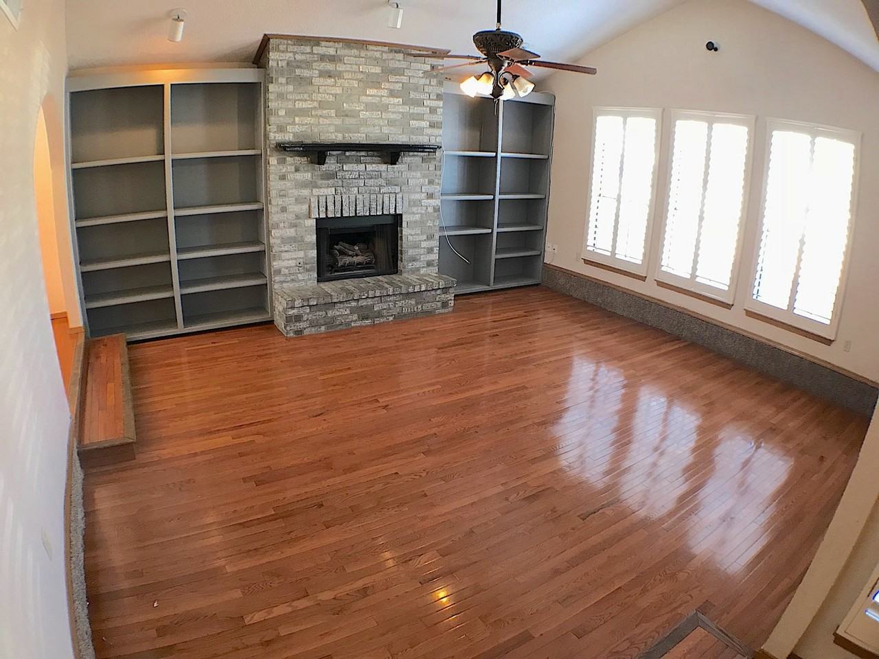 1996 Gus Moran St - Photo 3 of 25