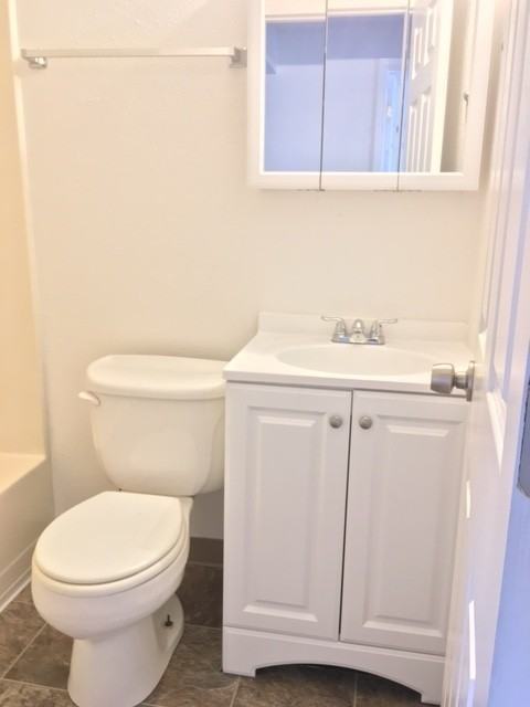 Beverly Ann Apartments - Photo 4 of 31