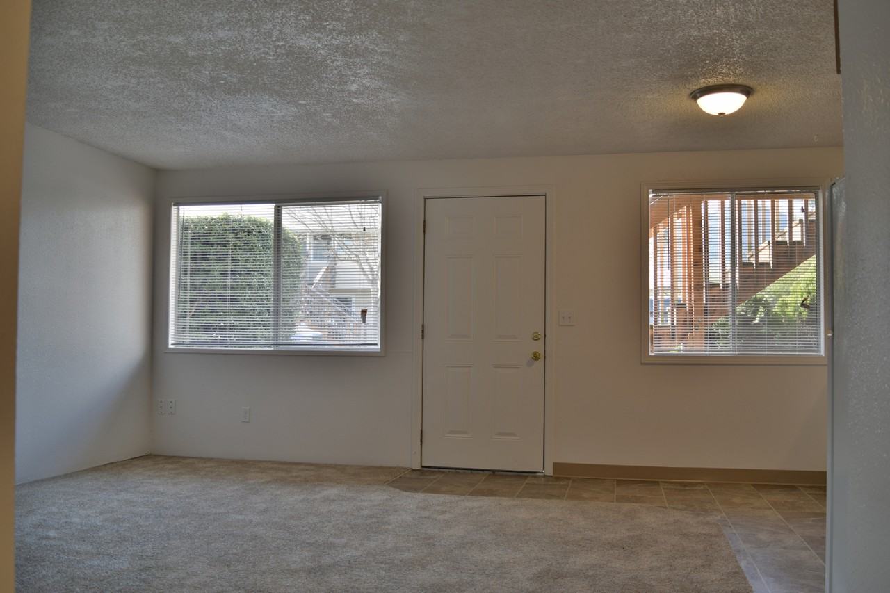 Beverly Ann Apartments - Photo 7 of 31