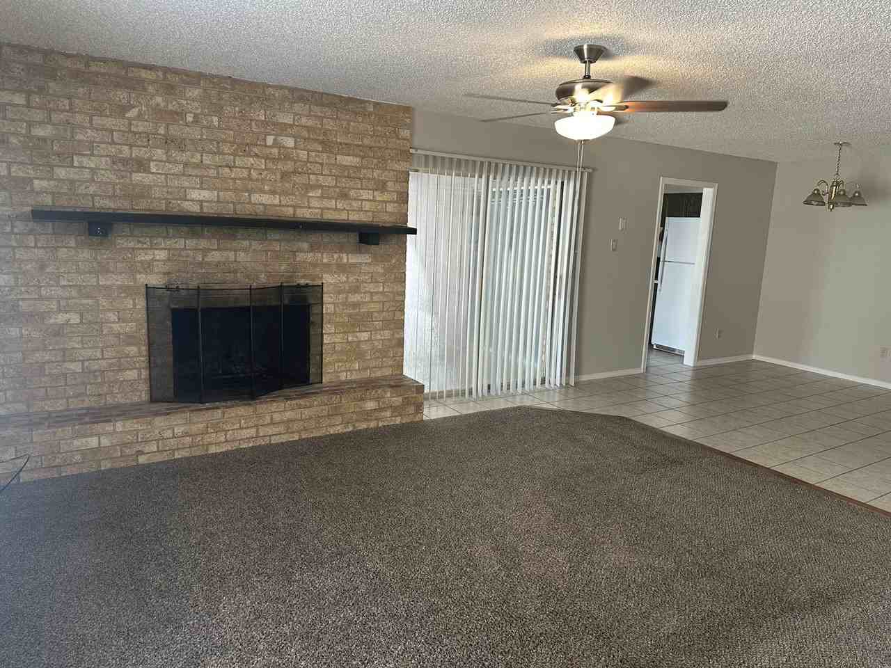 3025 Medina St - Photo 2 of 13