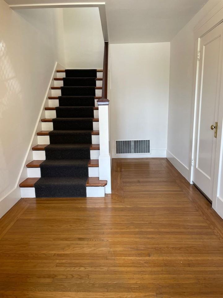 1901 Mariposa St - Photo 2 of 22