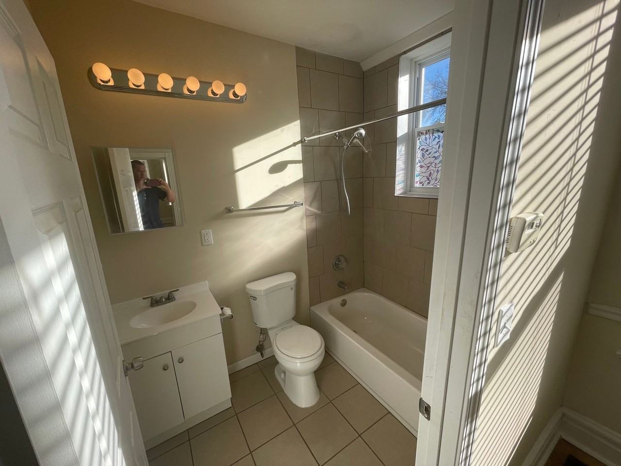 3146 California Ave - Photo 5 of 11