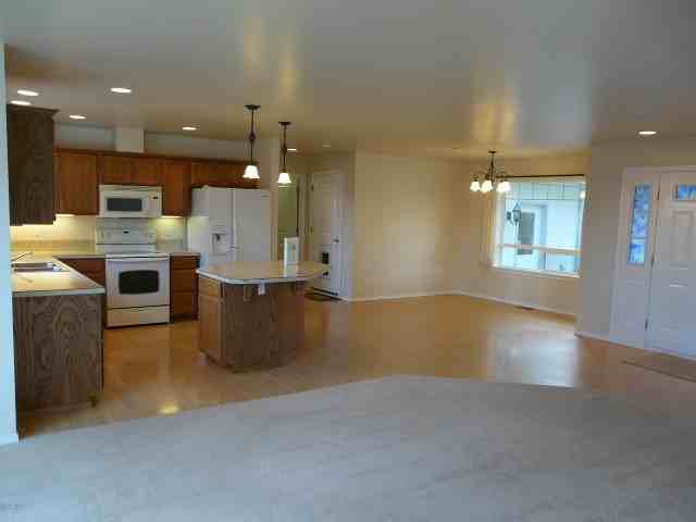 2223 W 16th St - Photo 2 of 20