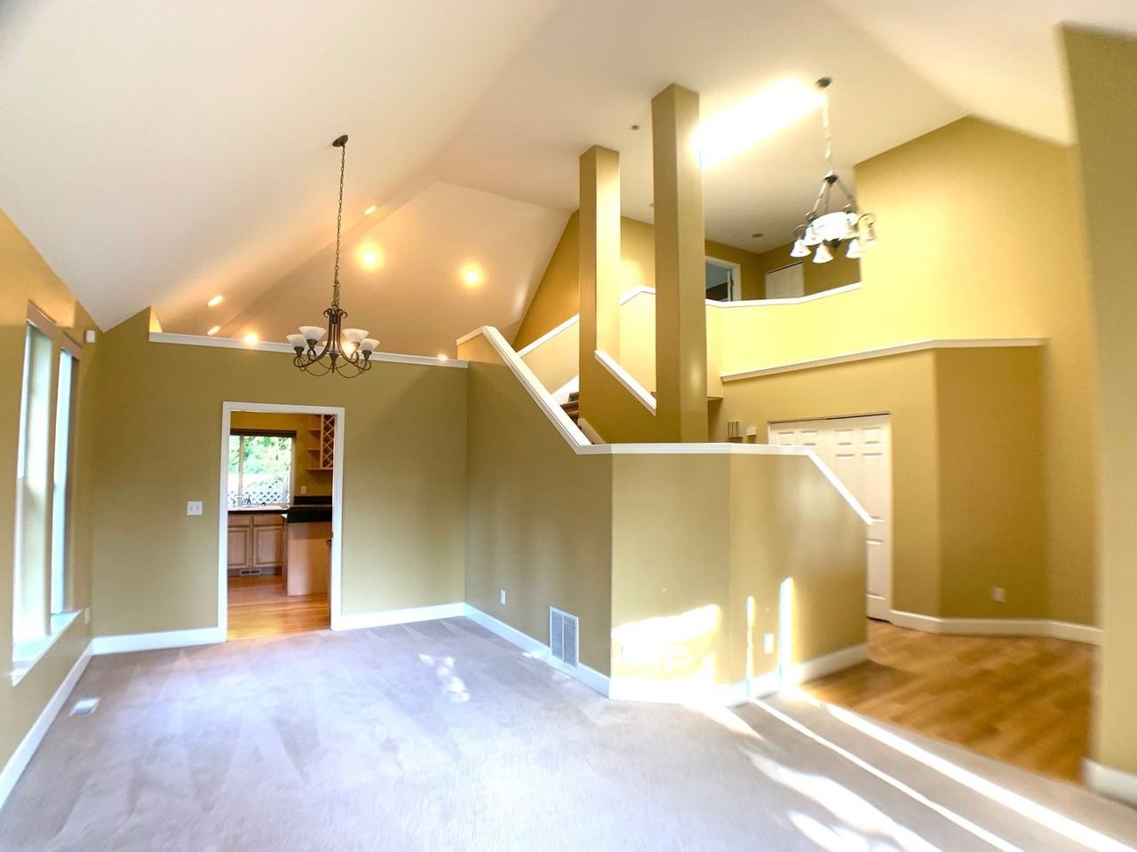 9036 116th Ave Ne - Photo 3 of 28