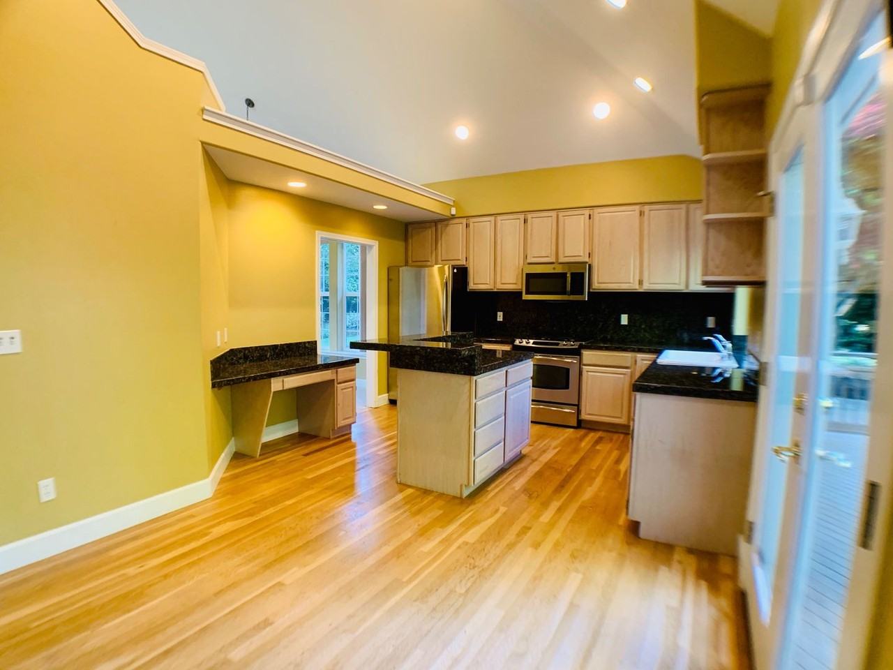 9036 116th Ave Ne - Photo 5 of 28