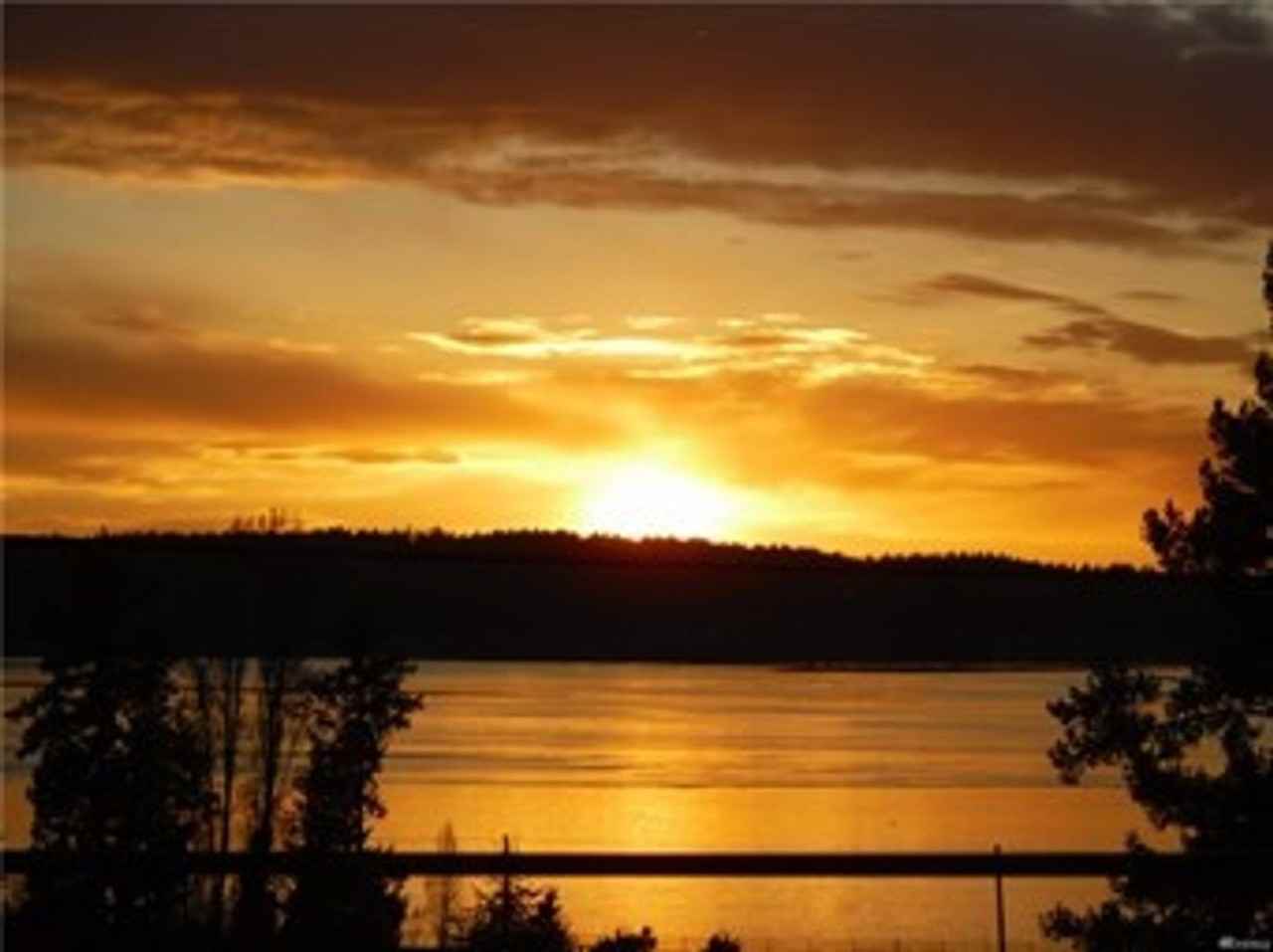 1216 S Brookside Ter - Photo 3 of 47