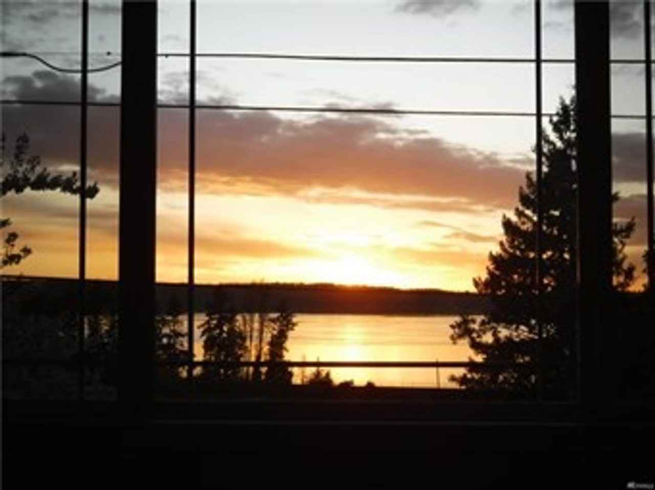 1216 S Brookside Ter - Photo 2 of 47