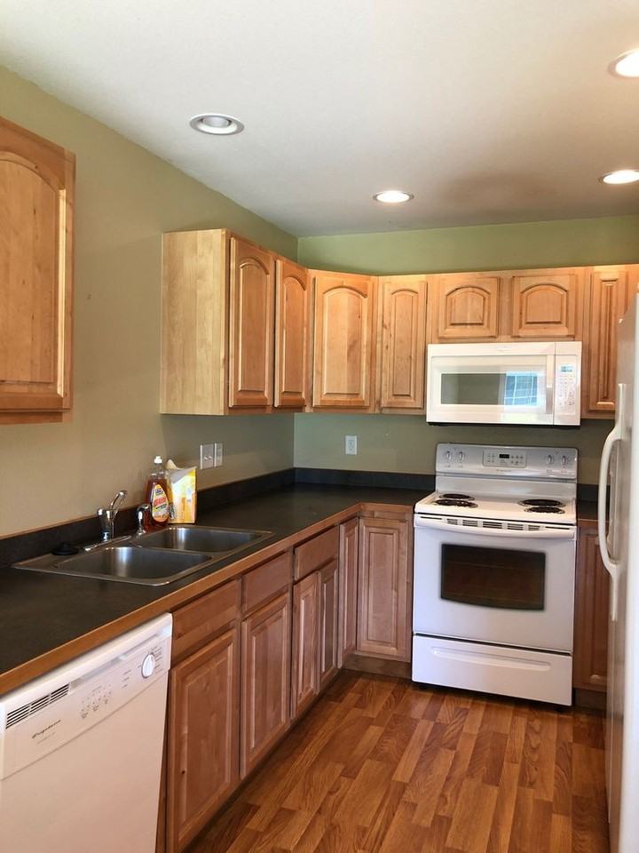 279 Magdalene Way - Photo 2 of 9