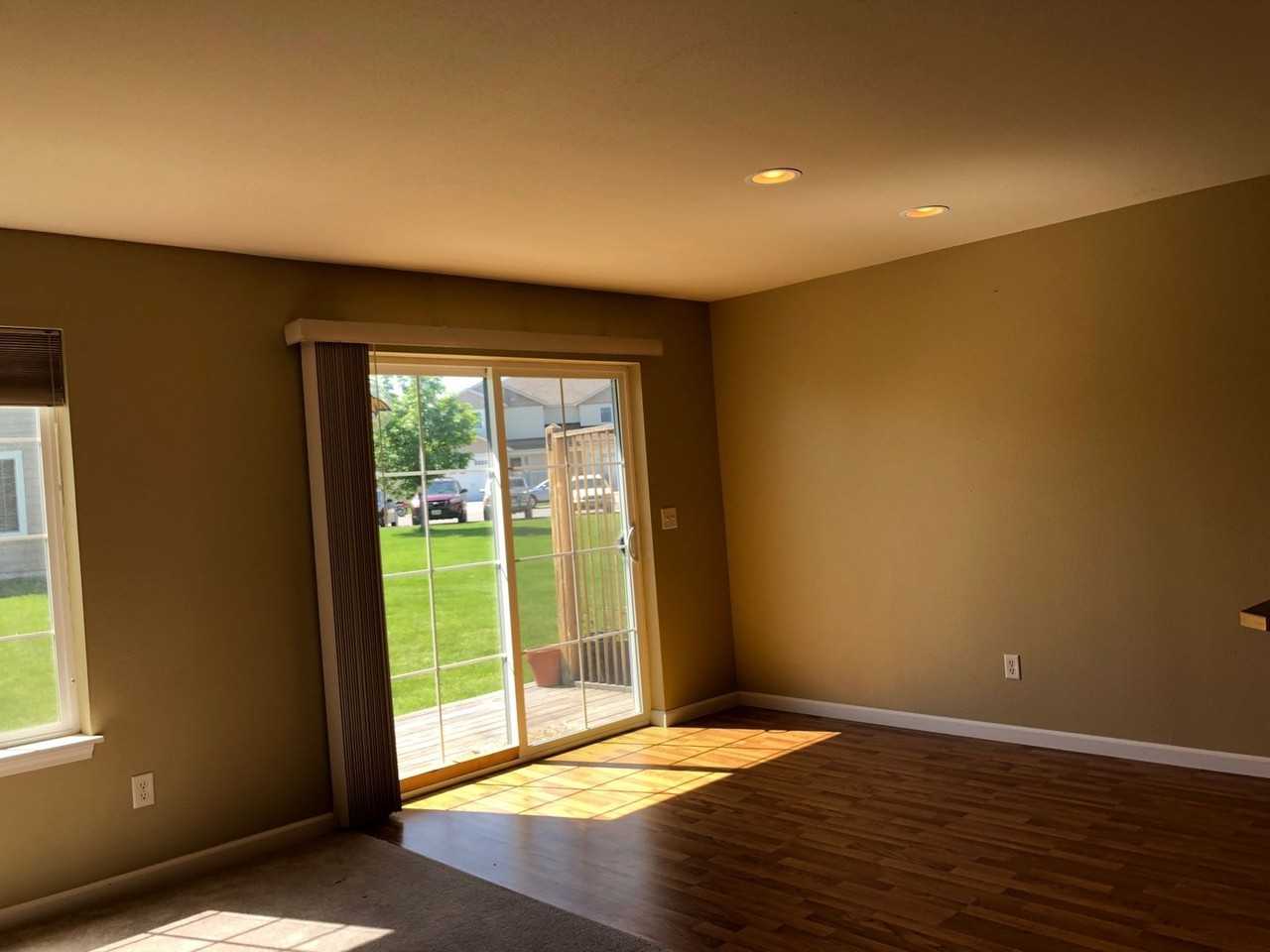 279 Magdalene Way - Photo 4 of 9