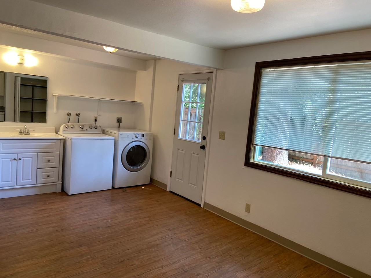 2469 Miami Ln - Photo 4 of 15