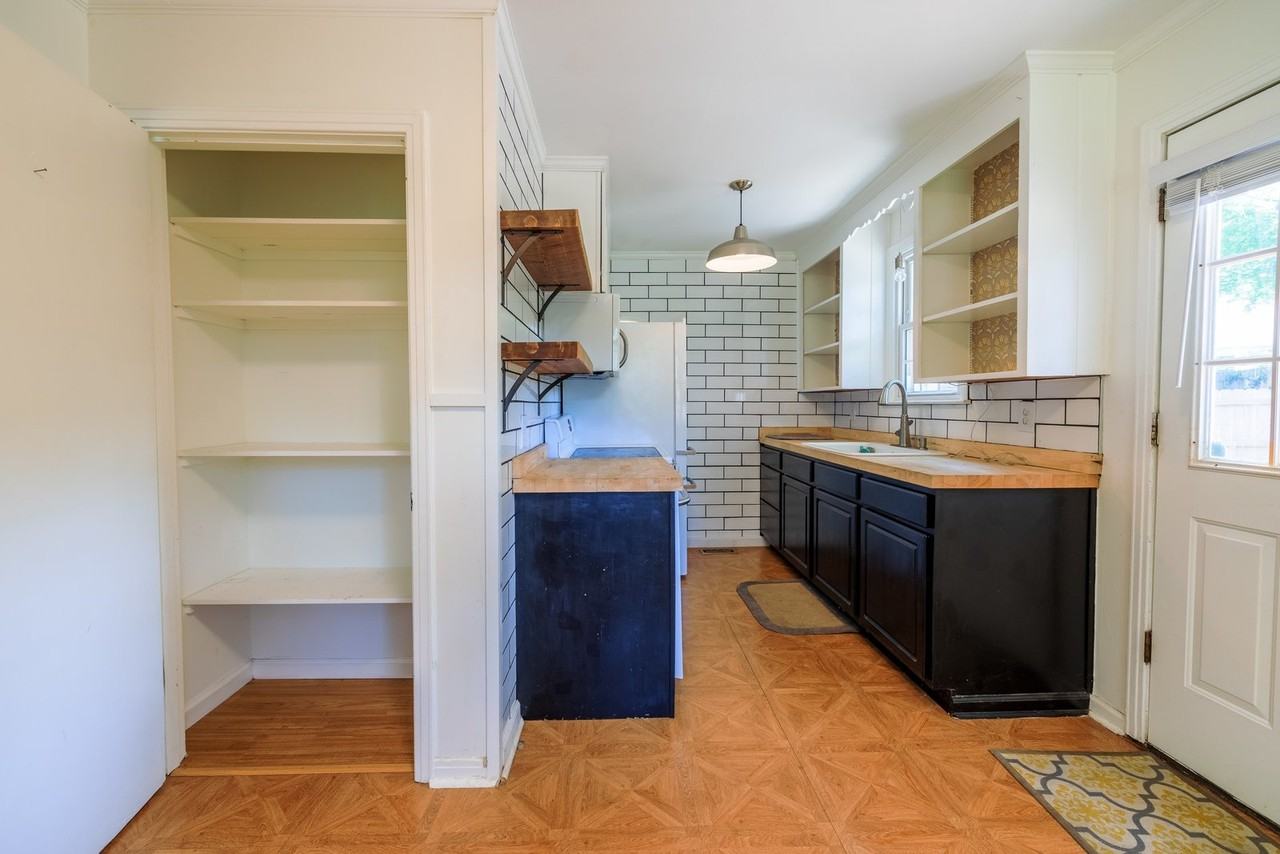 2913 Branch Ct #B - Photo 4 of 17