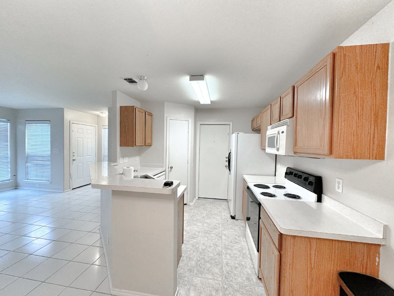 2742 Fm 1044 - Photo 3 of 19