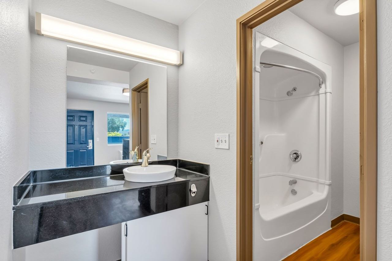 The Point Midtown - Photo 6 of 8