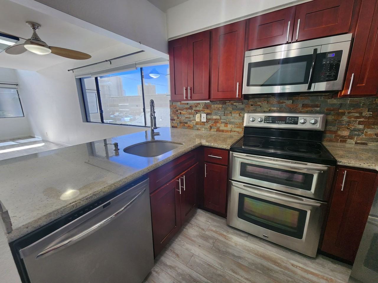 1418 Makiki St #A - Photo 2 of 38