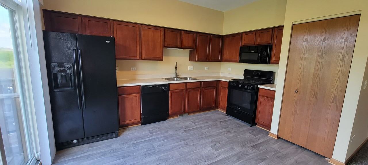 4121 Klatt St - Photo 2 of 32