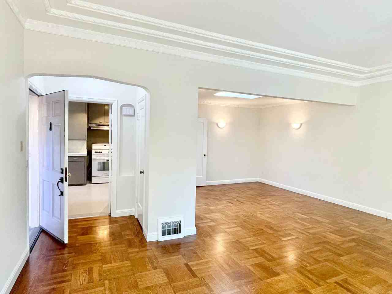1327 Diamond St - Photo 3 of 23