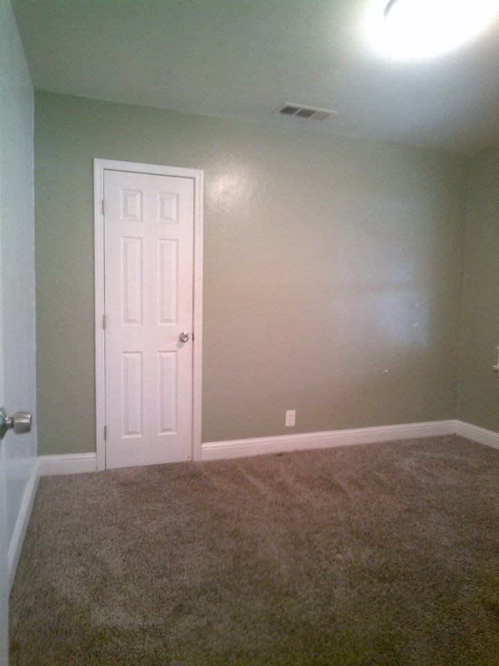 2413 Ashby St - Photo 7 of 8