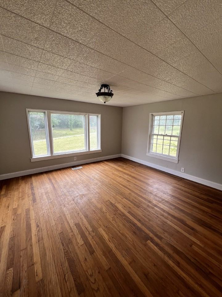 2650 N Highway 341 - Photo 2 of 9