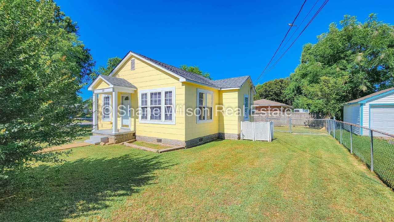 110 Suggs St - Photo 2 of 12