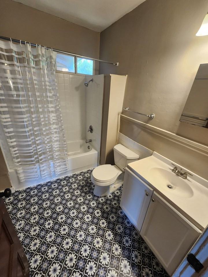 3017 Garfield Ave - Photo 2 of 16