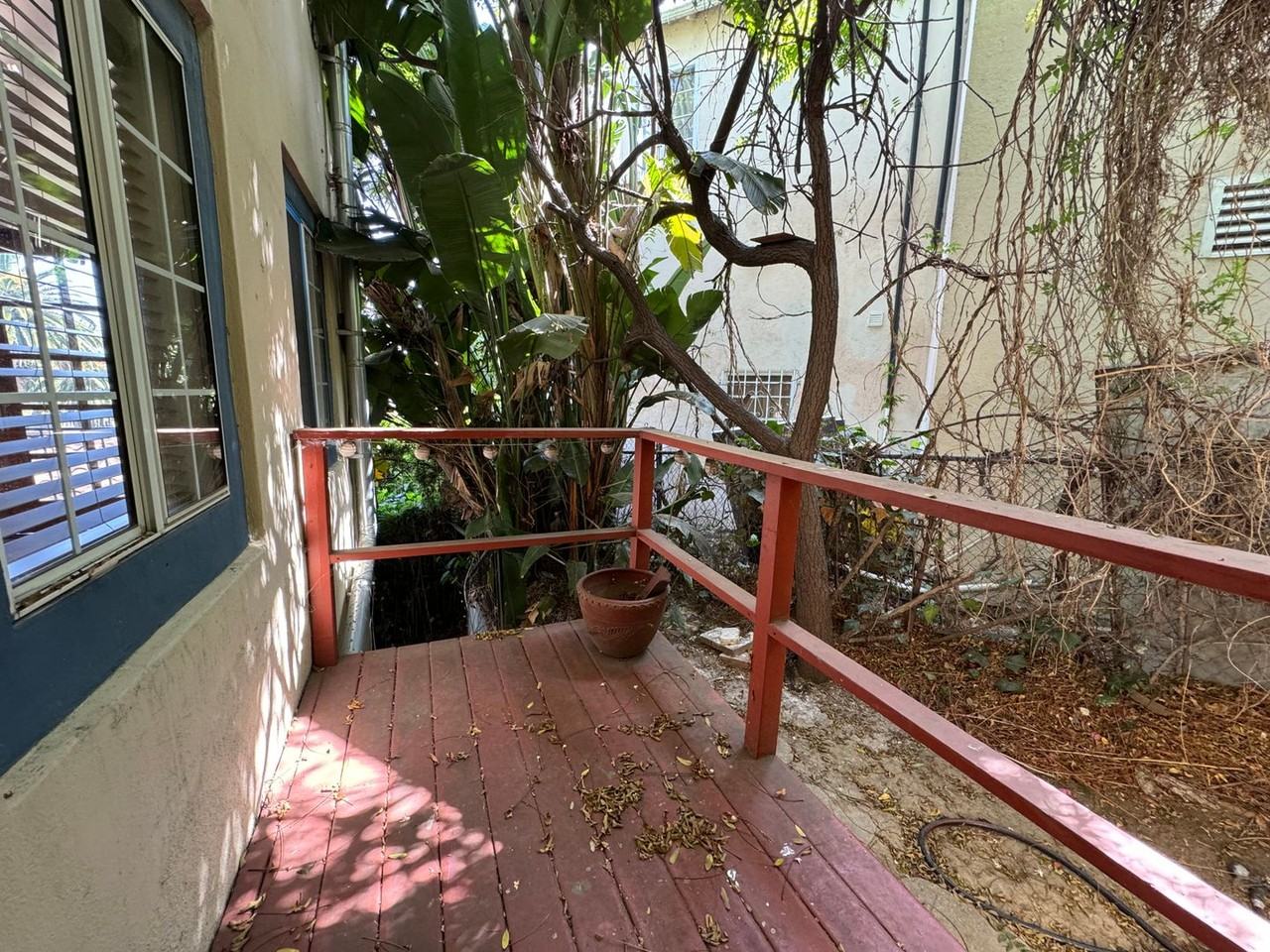 1977 Whitley Ave - Photo 5 of 5