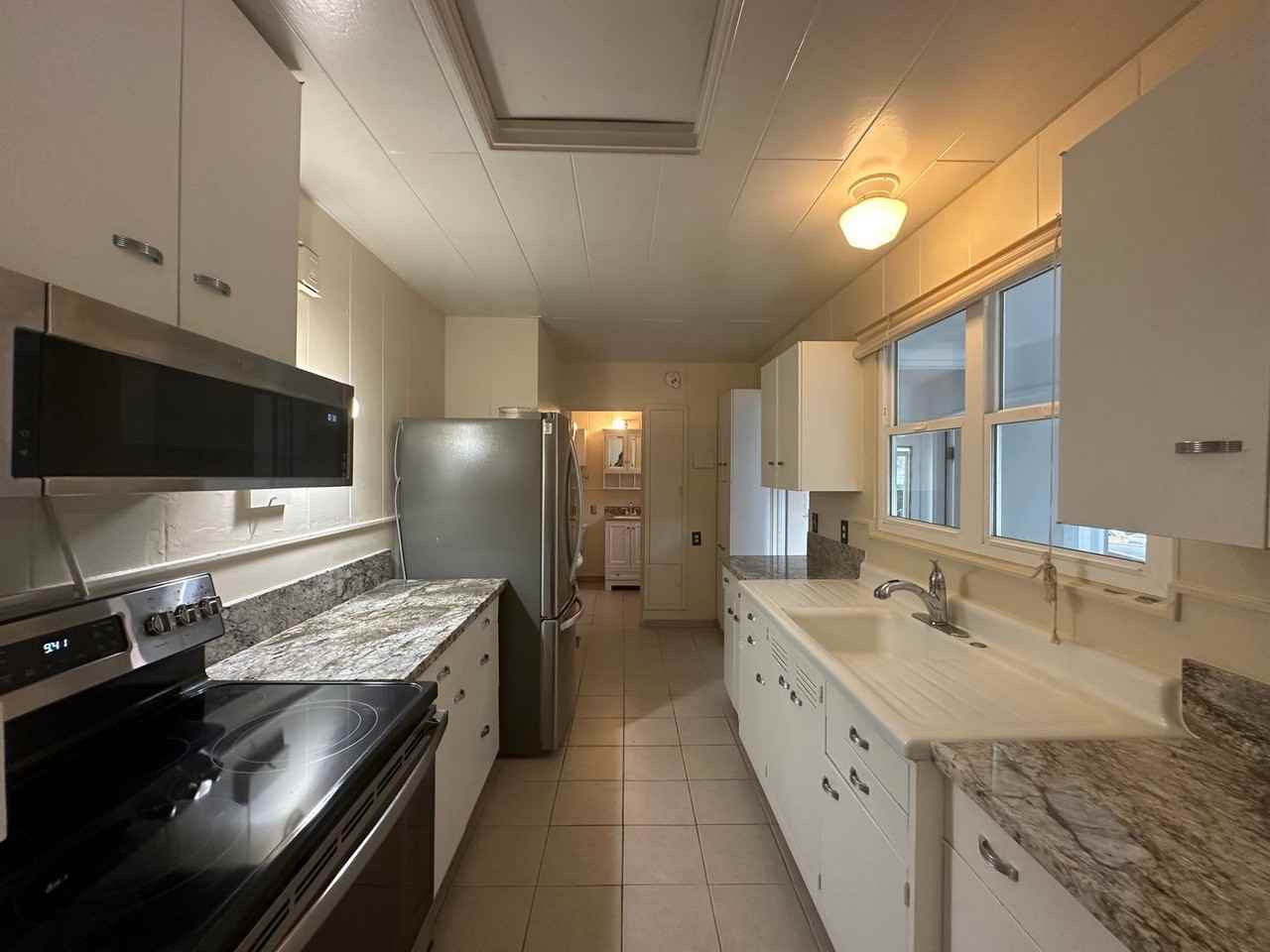 711 Mount Rose St - Photo 2 of 24