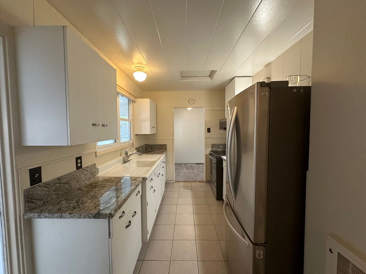 711 Mount Rose St - Photo 3 of 24