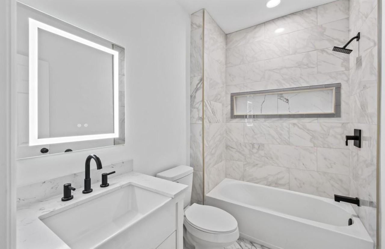 214 Owen St - Photo 6 of 13