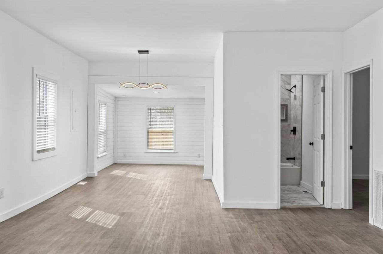 214 Owen St - Photo 4 of 13