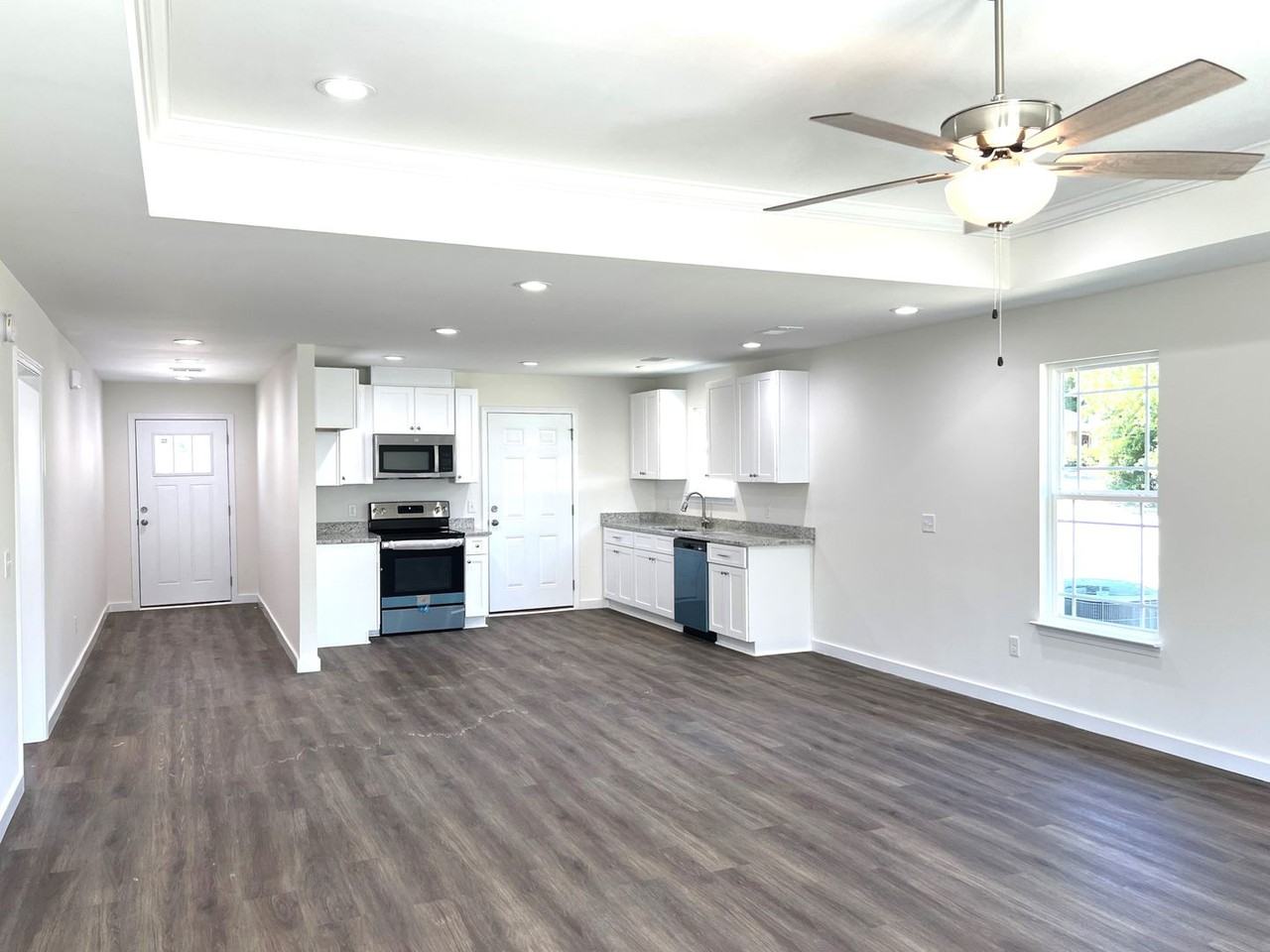 207A Ogden St - Photo 3 of 19