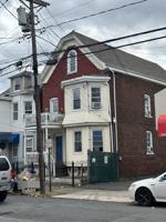featured image of 942 E 19th St #3
