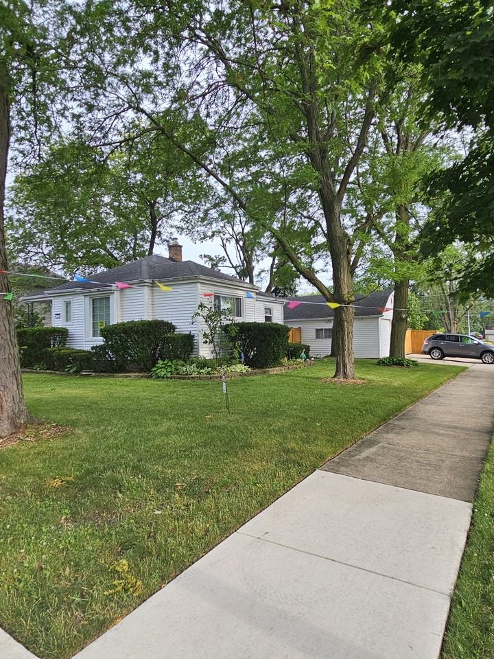 301 E Dickens Ave #NA - Photo 2 of 12